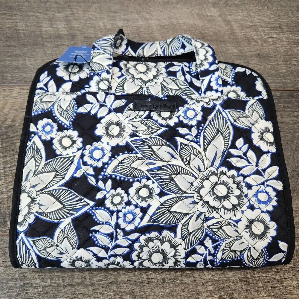 VERA BRADLEY Iconic Hanging Travel Organizer Cosmetics Snow Lotus NWT Discontinu